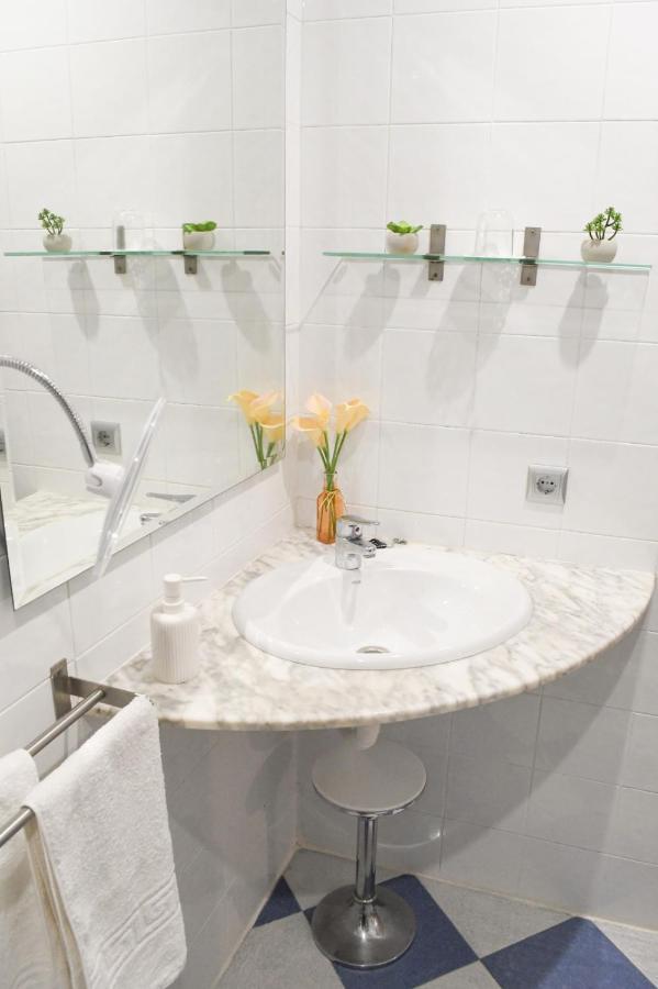 Apartamento Descalzos Seville Ngoại thất bức ảnh