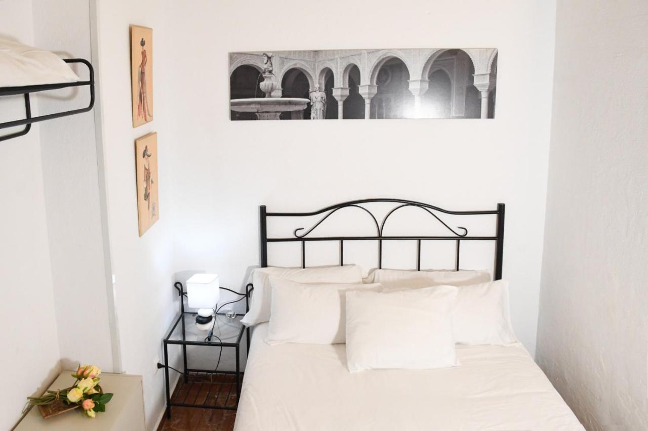 Apartamento Descalzos Seville Ngoại thất bức ảnh